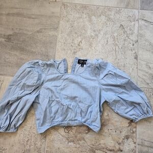 Adorable soft puff sleeve zip back crop blouse s